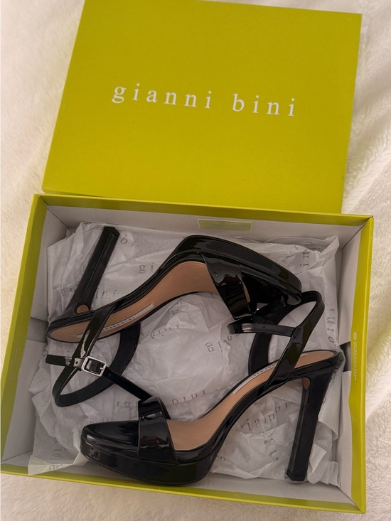 Gianni Bini Shoes - Gianni Bini Black Patent Platform Heels